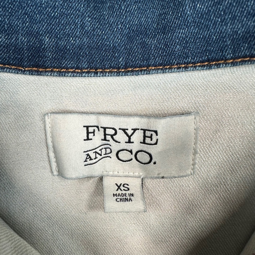 NWT Frye and Co Denim Trucker Jacket Womens XS Southwestern Print Yoke Aztec - Picture 3 of 10
